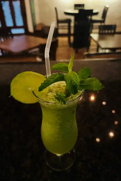 BistroEstradaFreshGreenCocktail